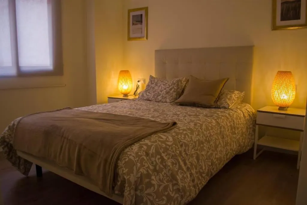 Apartamento Al Lado De La Casa De Picasso contacts